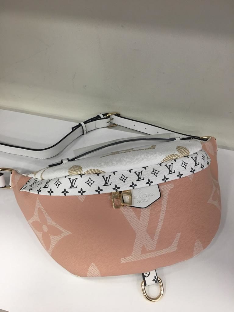 louis vuitton canta suni deri bumbag bel cantasi monogram cift tarafli pudra pembe 37x14cm