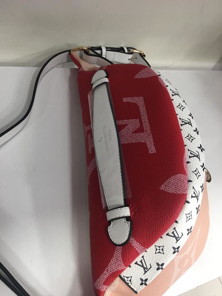 louis vuitton canta suni deri bumbag bel cantasi monogram cift tarafli pudra pembe kirmizi 37x14cm