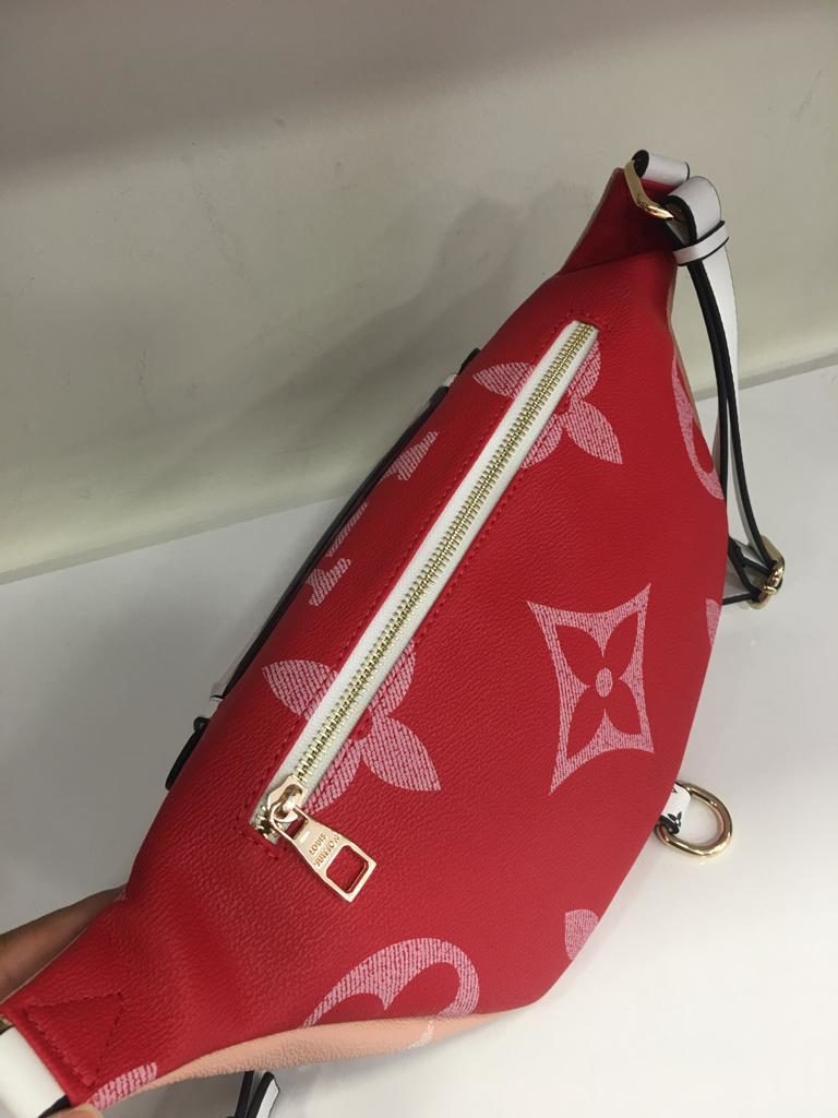 louis vuitton canta suni deri bumbag bel cantasi monogram cift tarafli pudra pembe kirmizi 37x14cm