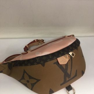 louis vuitton canta suni deri bumbag bel cantasi monogram cift tarafli taba pudra pembe 37x14cm