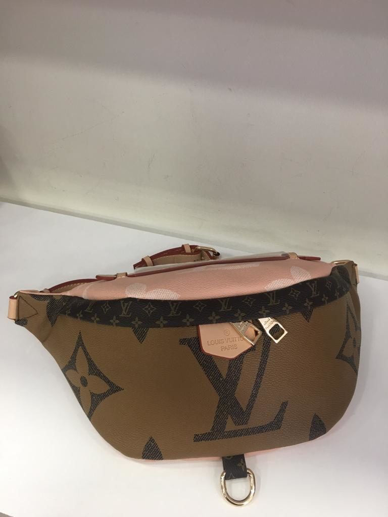 louis vuitton canta suni deri bumbag bel cantasi monogram cift tarafli taba pudra pembe 37x14cm