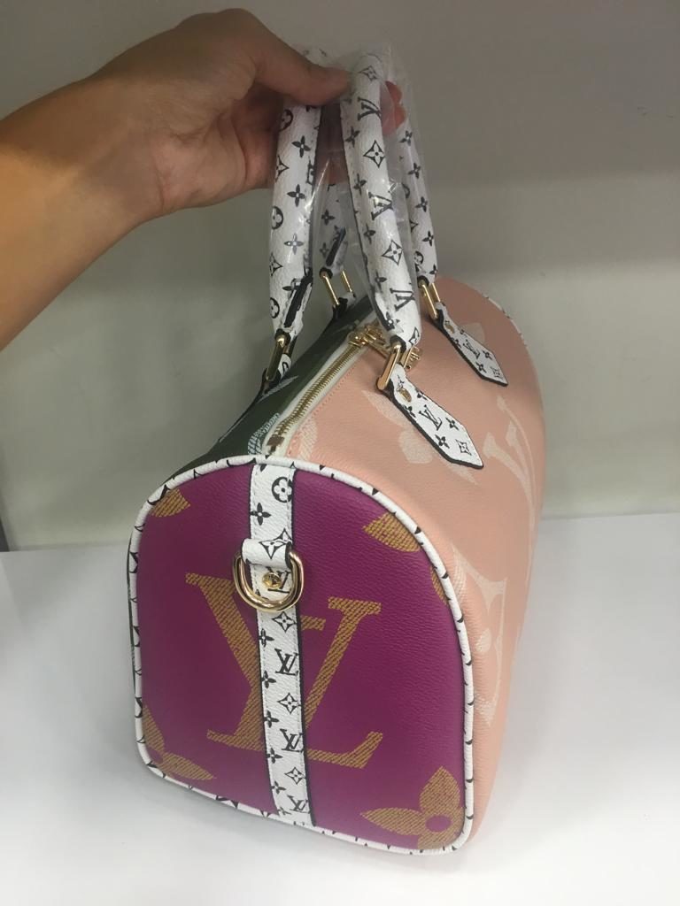 louis vuitton canta suni deri speedy monogram buyuk logo 30cm cift tarafli yesil pudra pembe