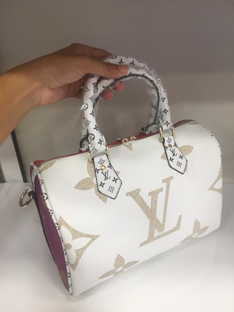 louis vuitton canta suni deri speedy monogram kirmizi beyaz buyuk logo 30cm cift tarafli