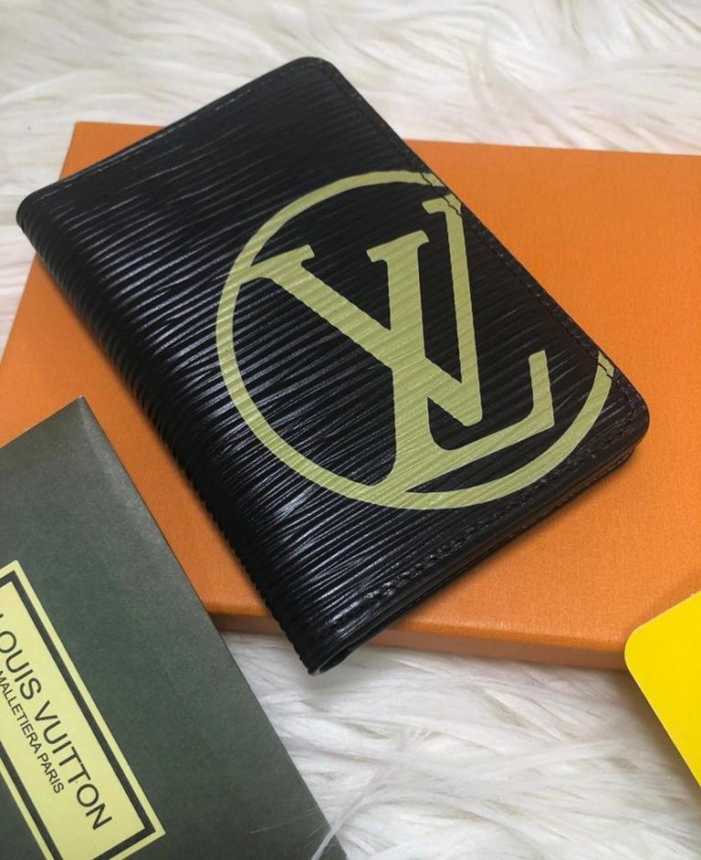louis vuitton kartlik siyah epi sari logo