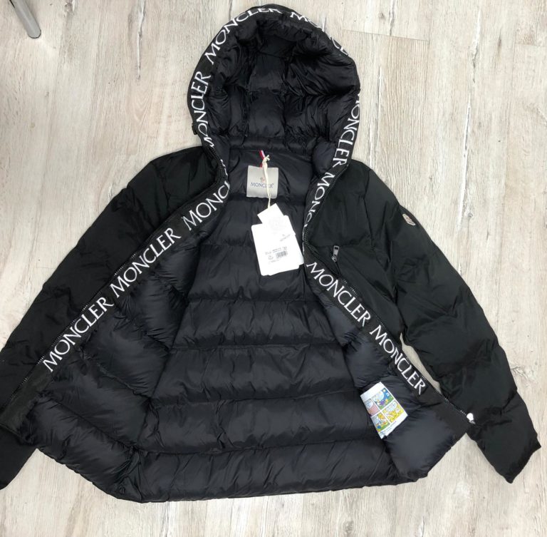 moncler mont erkek siyah beyaz yazili