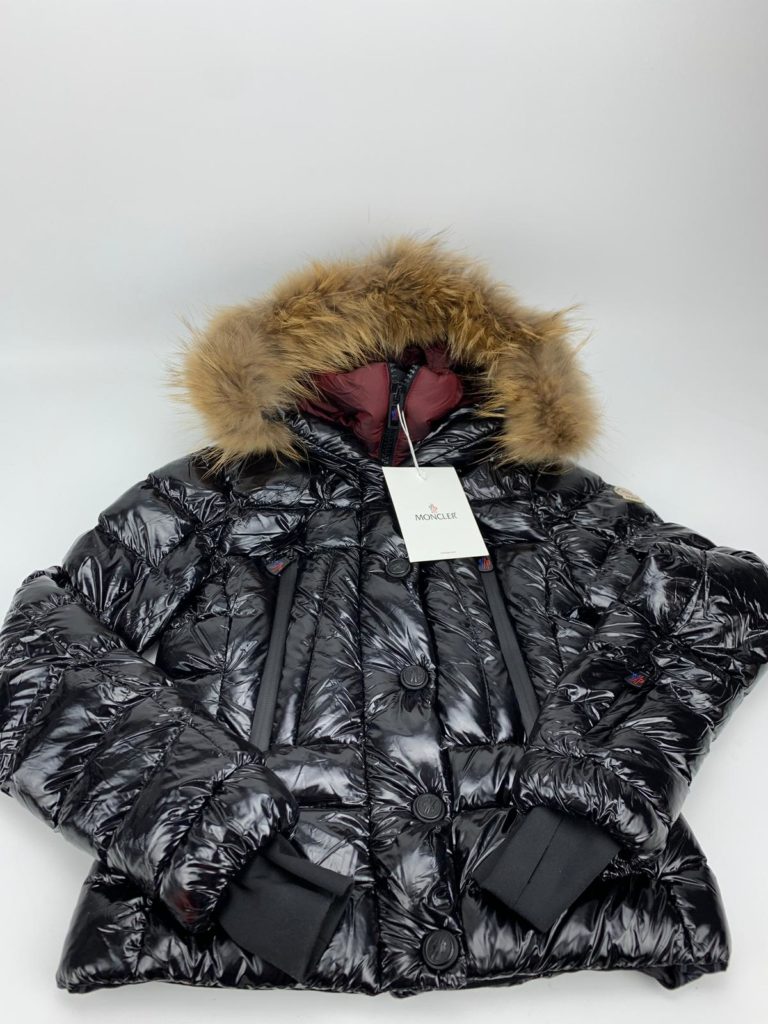 moncler mont parlak iki renk siyah bordo kapuson
