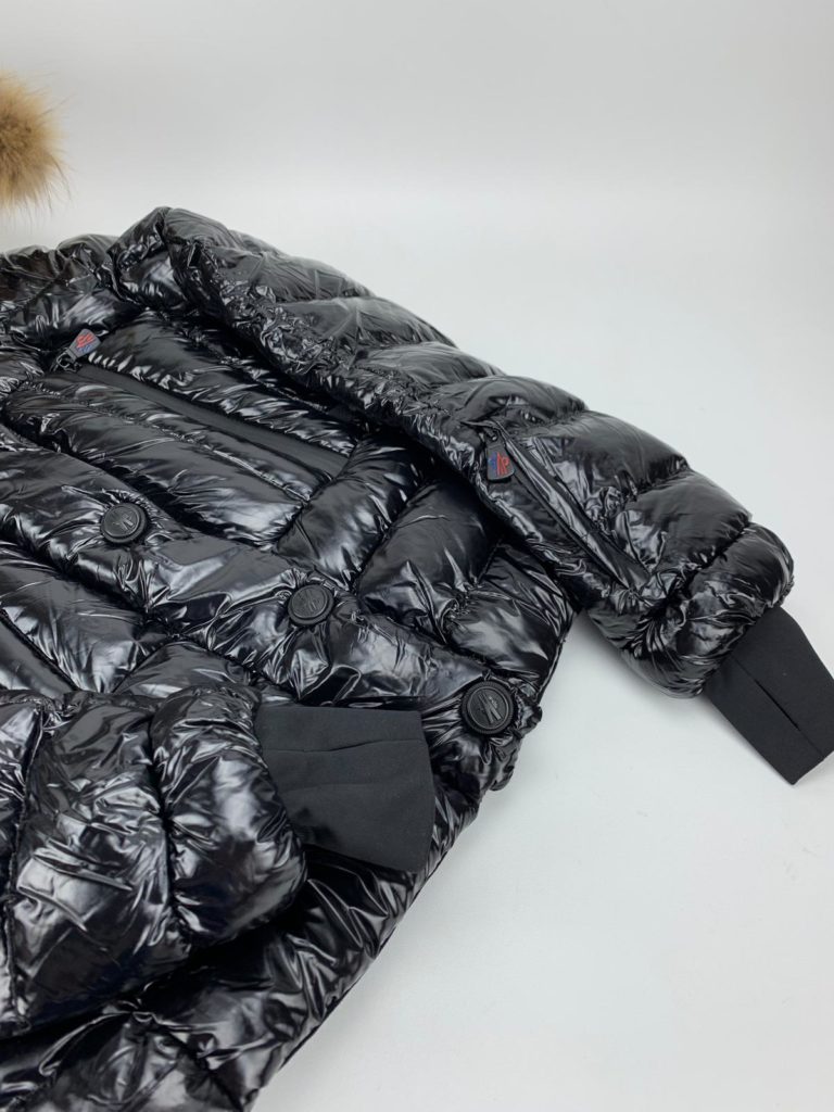 moncler mont parlak iki renk siyah bordo kapuson