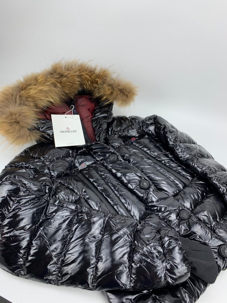 moncler mont parlak iki renk siyah bordo kapuson
