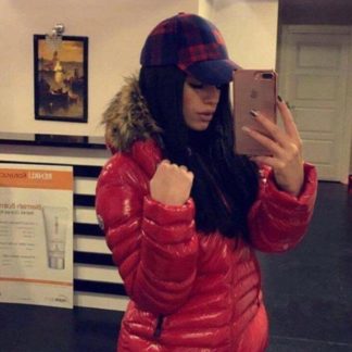 moncler mont parlak kirmizi bel duz kapuson