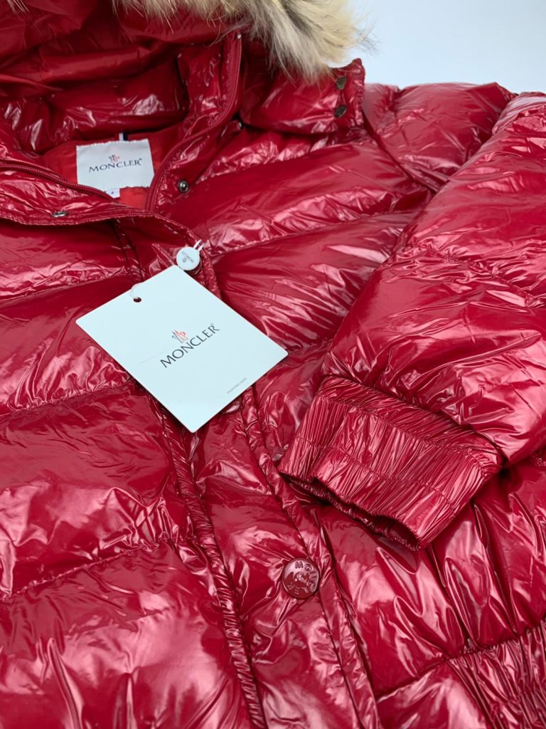 moncler mont parlak kirmizi kapuson