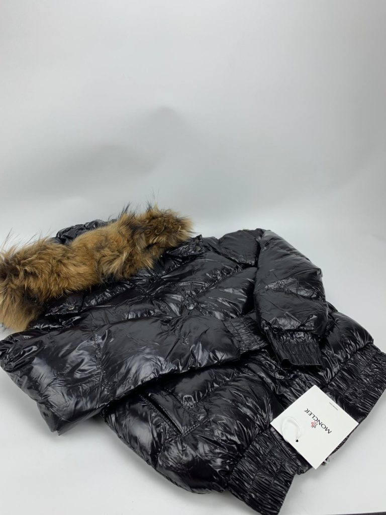 moncler mont parlak siyah kapuson