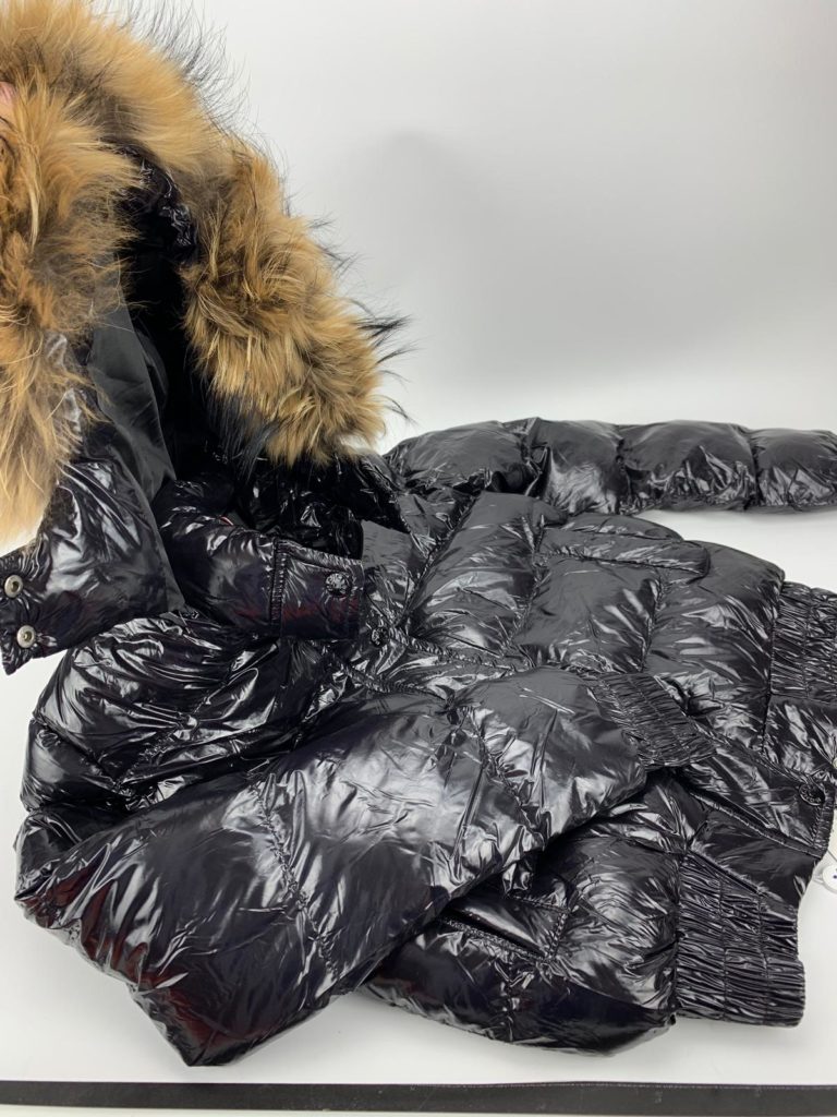 moncler mont parlak siyah kapuson