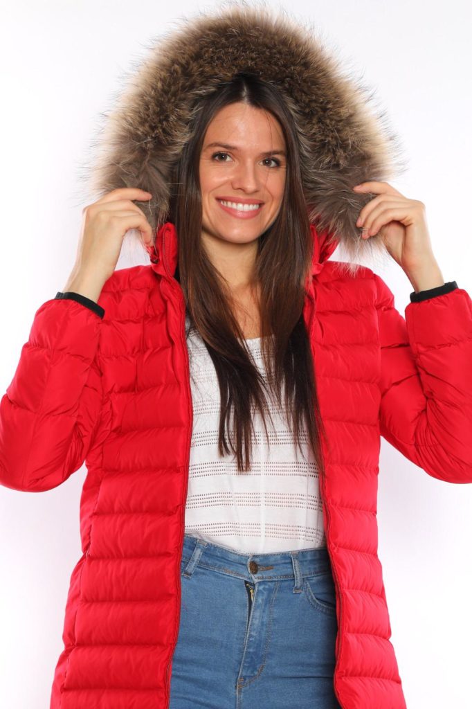 moncler mont uzun mat kirmizi renk
