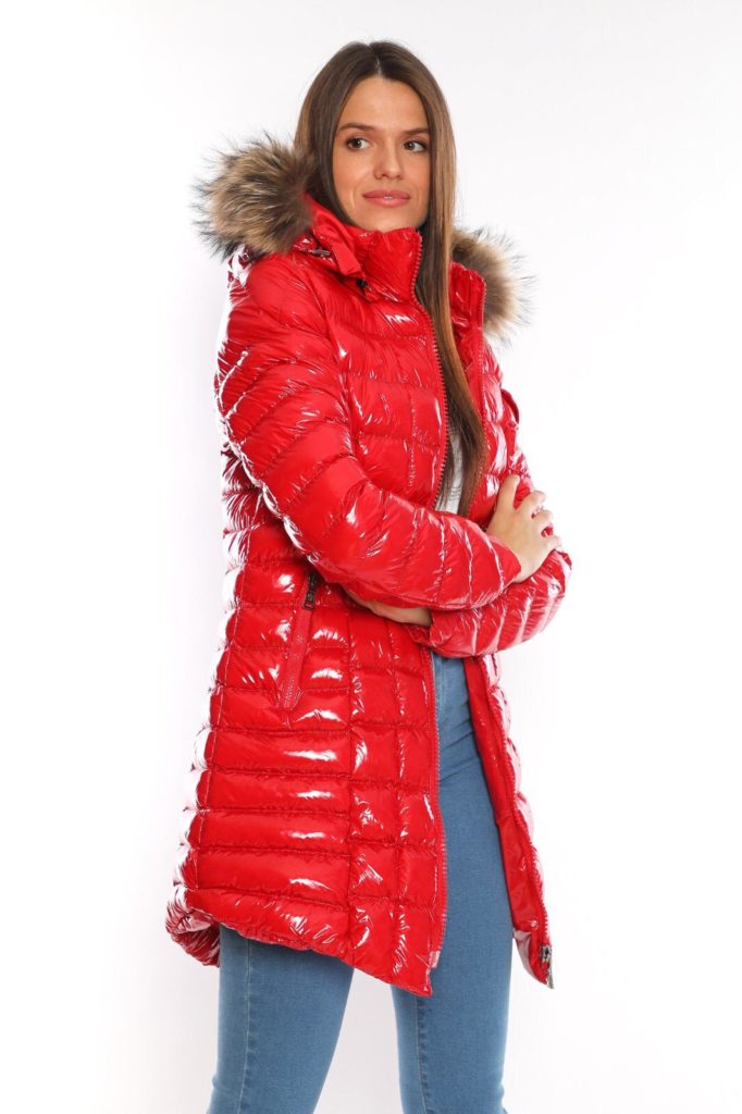 moncler mont uzun parlak kirmizi kare dikisli