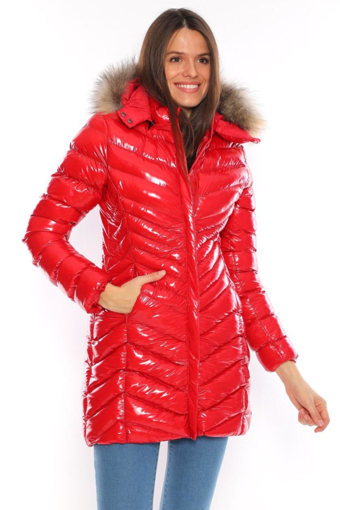 moncler mont uzun parlak kirmizi oklu dikisli