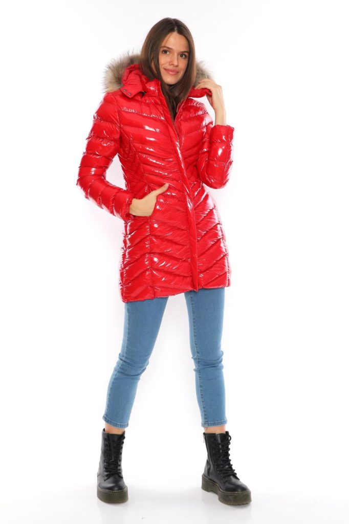 moncler mont uzun parlak kirmizi oklu dikisli