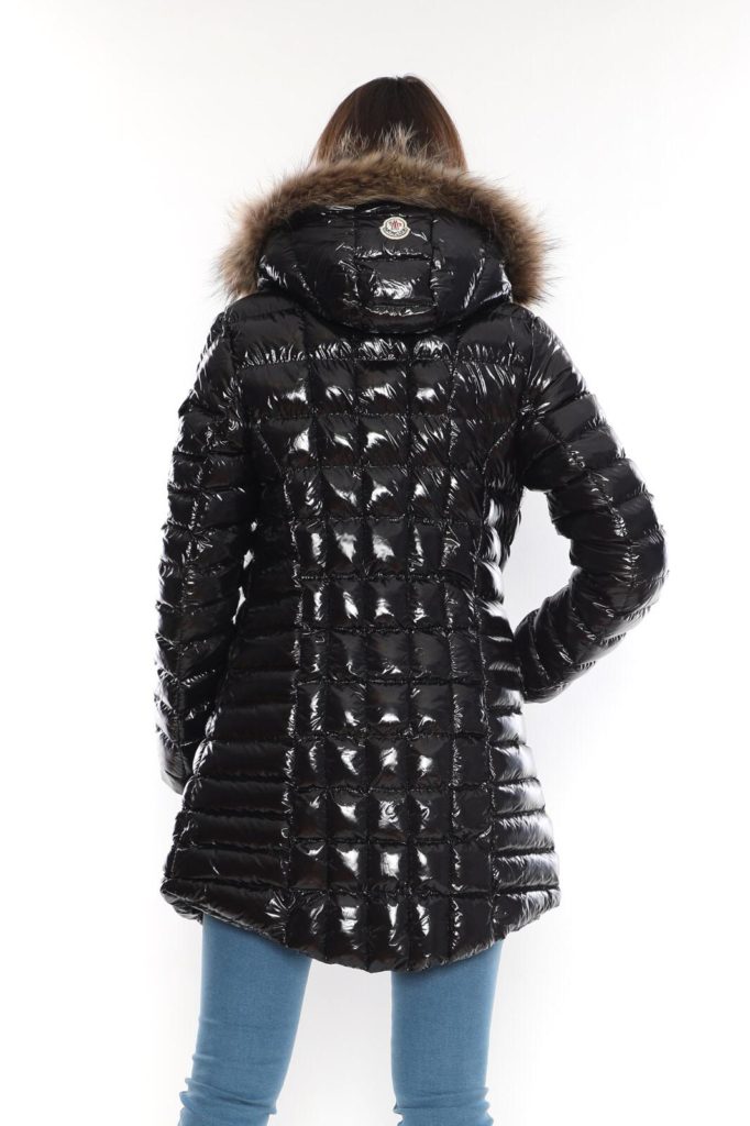moncler mont uzun parlak siyah kare dikis