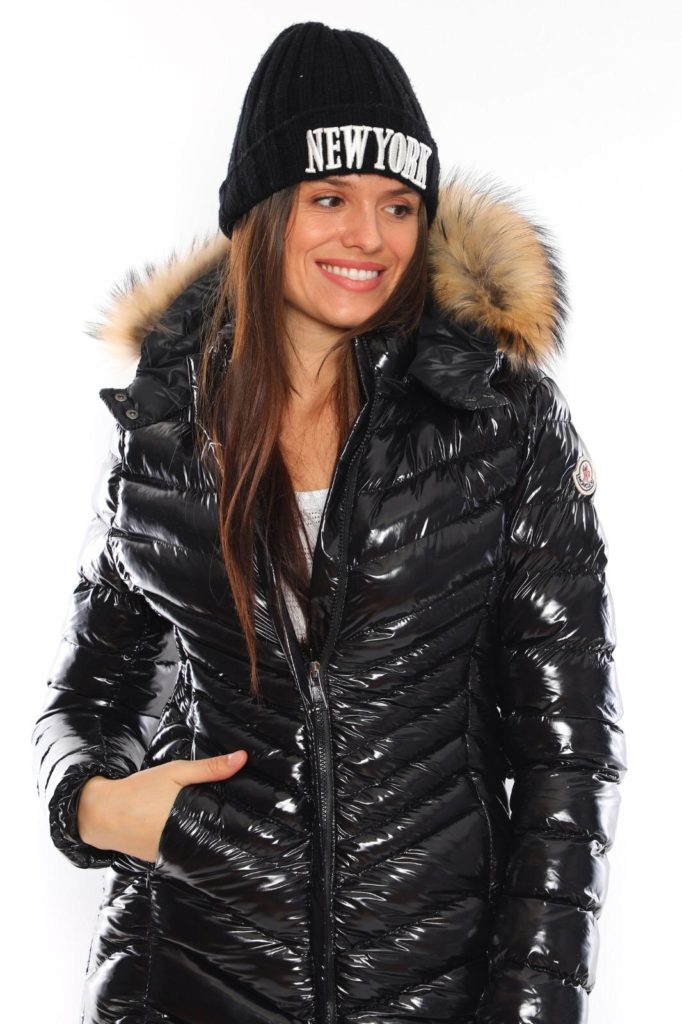 moncler mont uzun parlak siyah oklu dikis