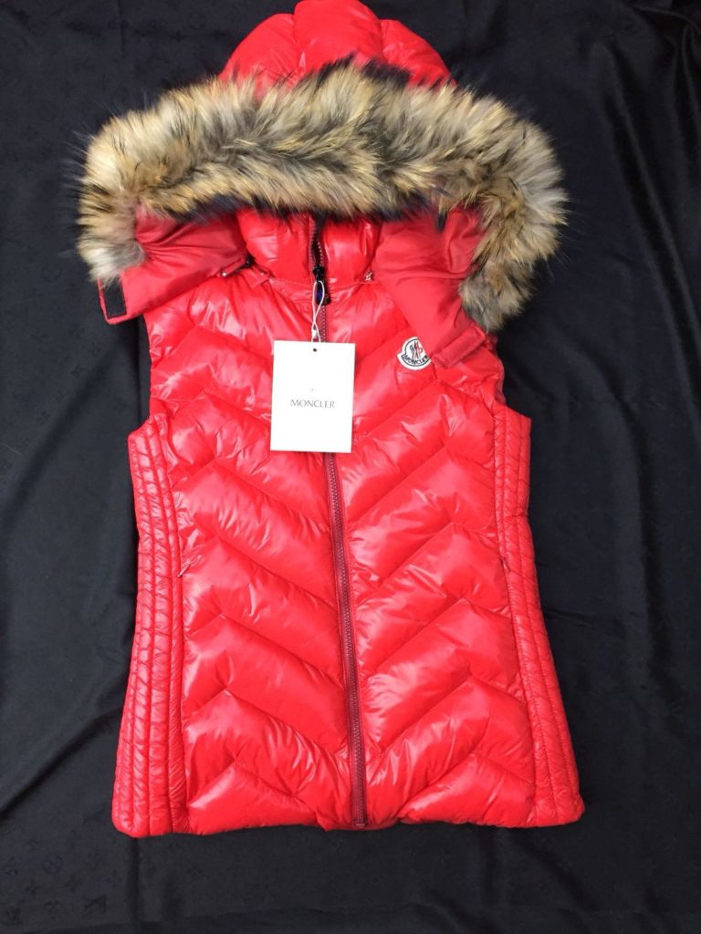 moncler yelek mat kirmizi zigzag kapusonlu