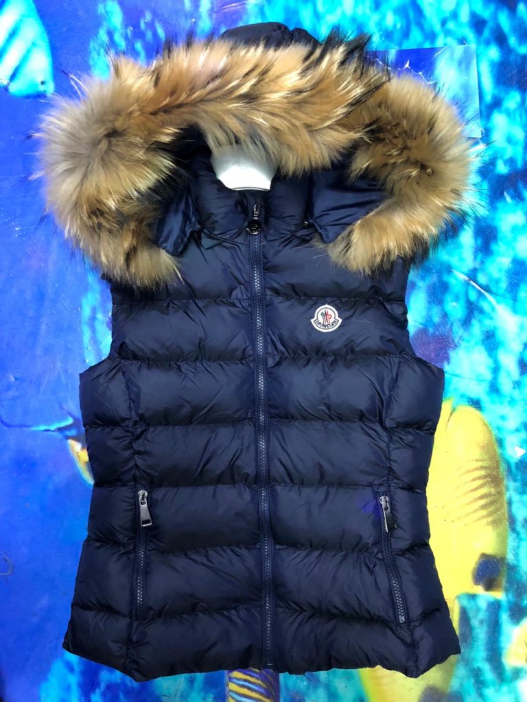 moncler yelek mat lacivert kapusonlu