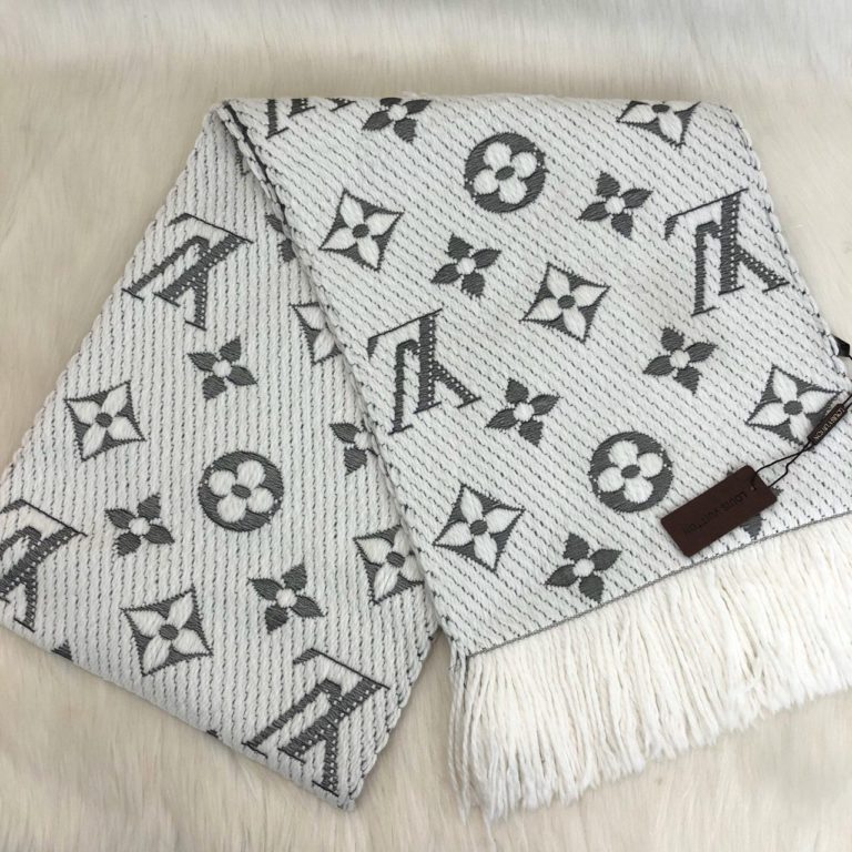 louis vuitton atki logomania yun acik krem ithal 180x33