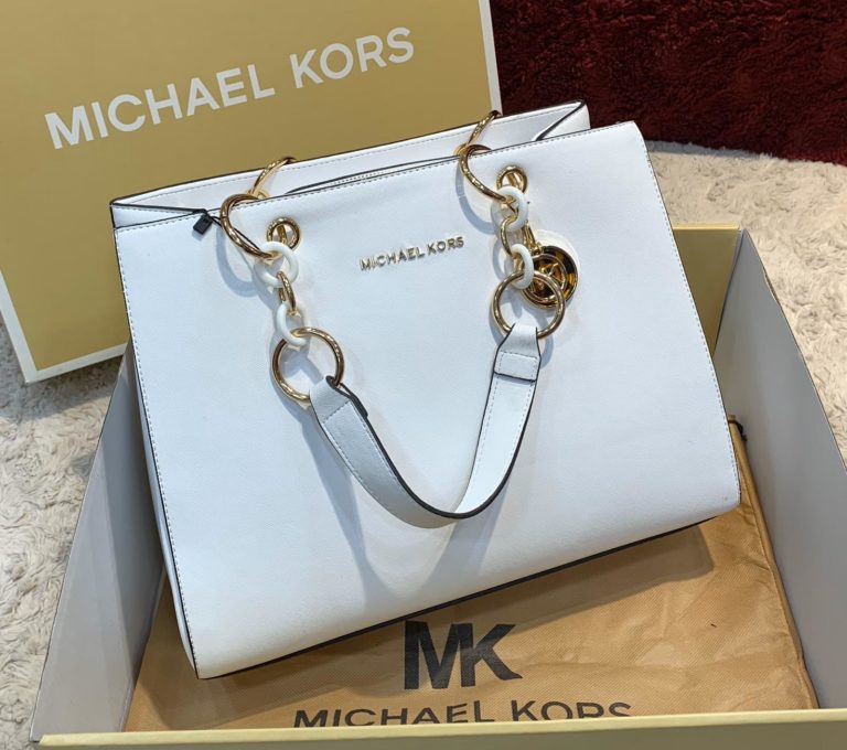 michael kors canta beyaz duz