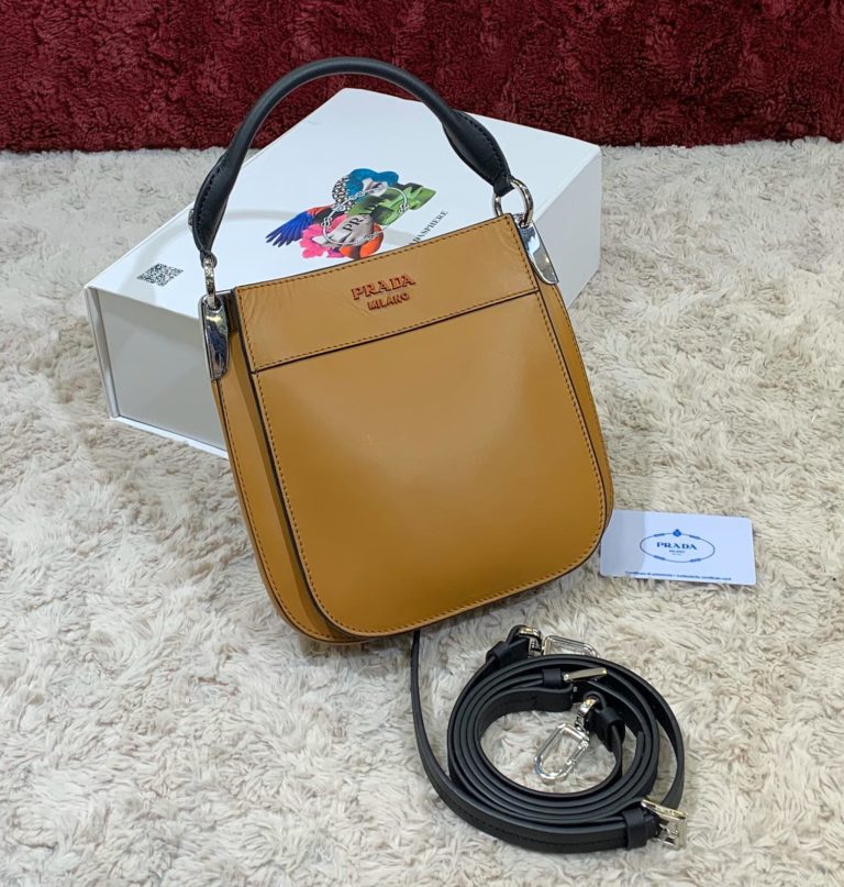 prada canta margit hardal sari 21x20