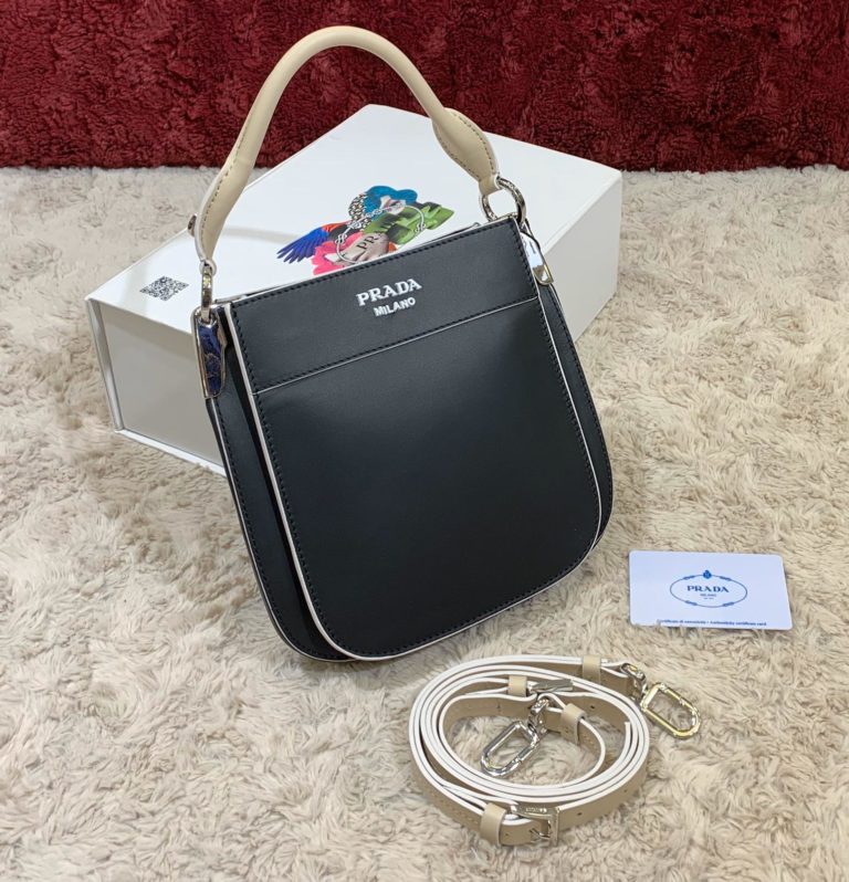 prada canta margit krem siyah askili 21x20