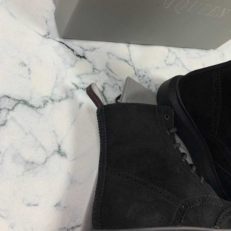 alexander mcqueen ayakkabi suet bot siyah