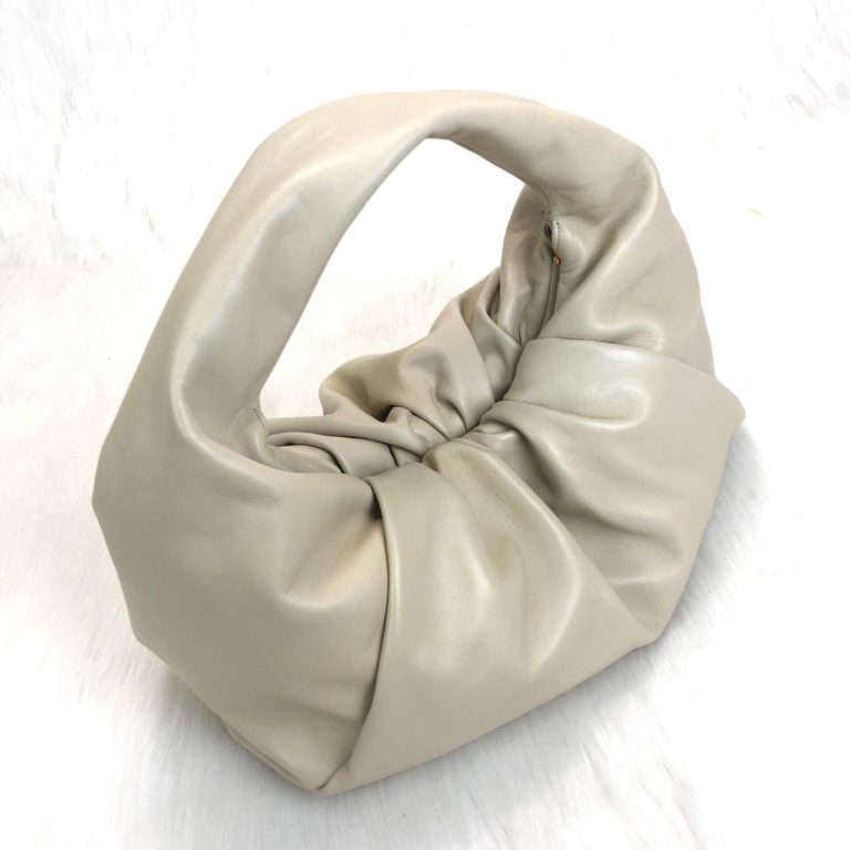 bottega vanetta canta shoulder pouch krem