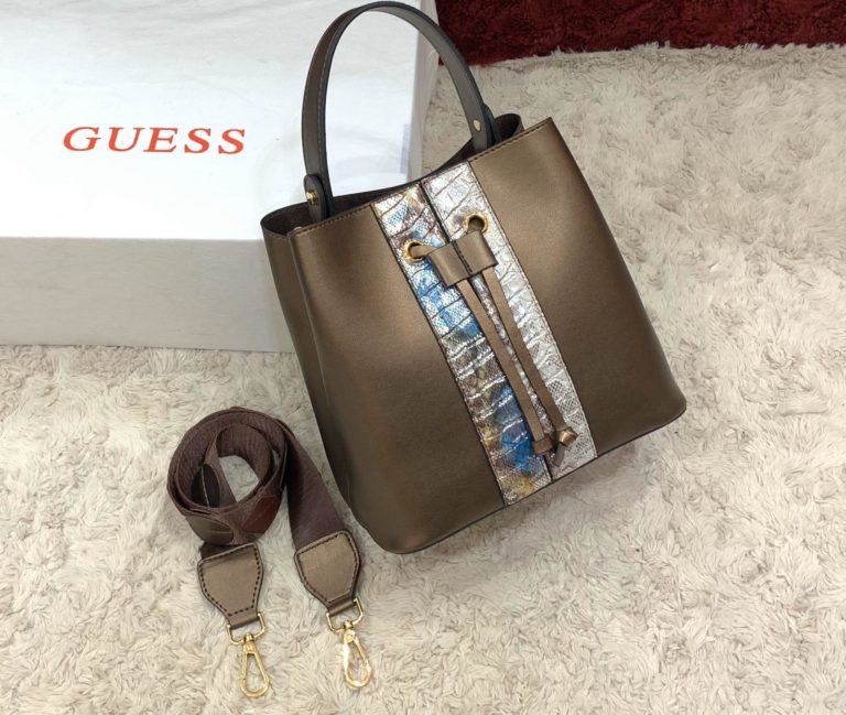 guess canta kova gold bronz yilan serif suni deri