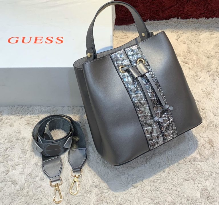 guess canta kova silver yilan serit suni deri