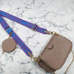 louis vuitton canta multi pochette 3 parca pembe mavi aski