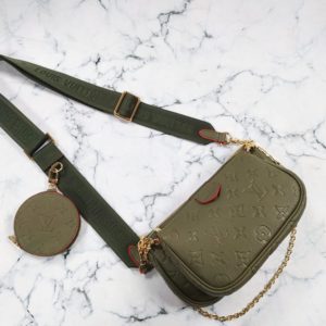 louis vuitton canta multi pochette 3 parca yesil yesil askili
