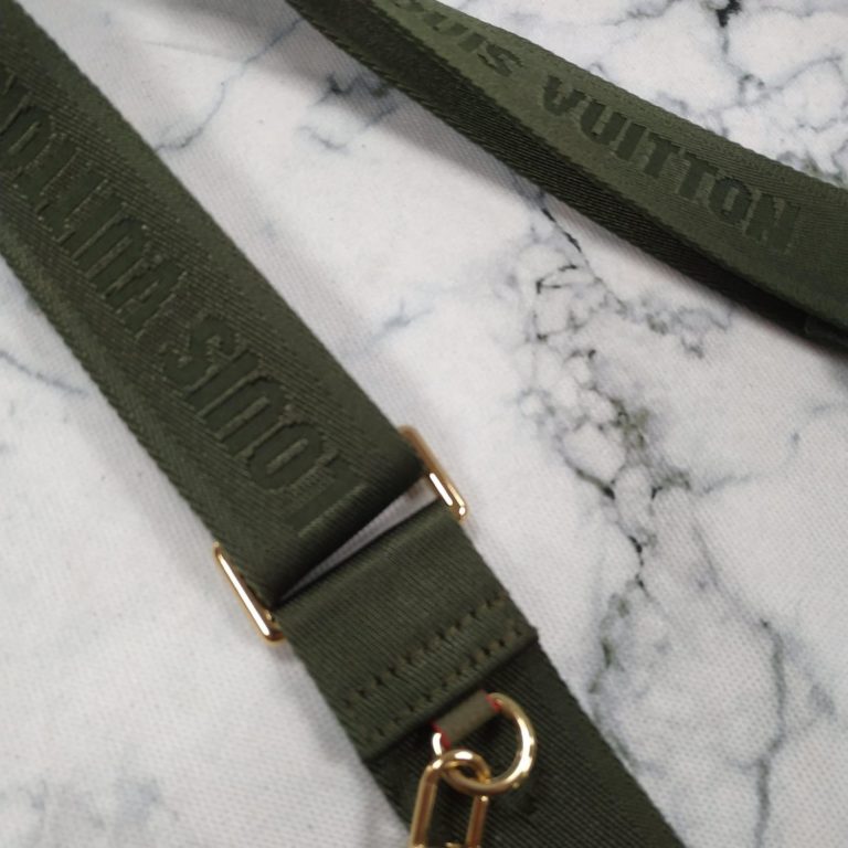 louis vuitton canta multi pochette 3 parca yesil yesil askili
