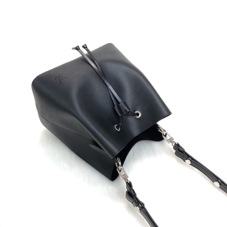 louis vuitton canta noenoe epi siyah orgu sap 26x26x17