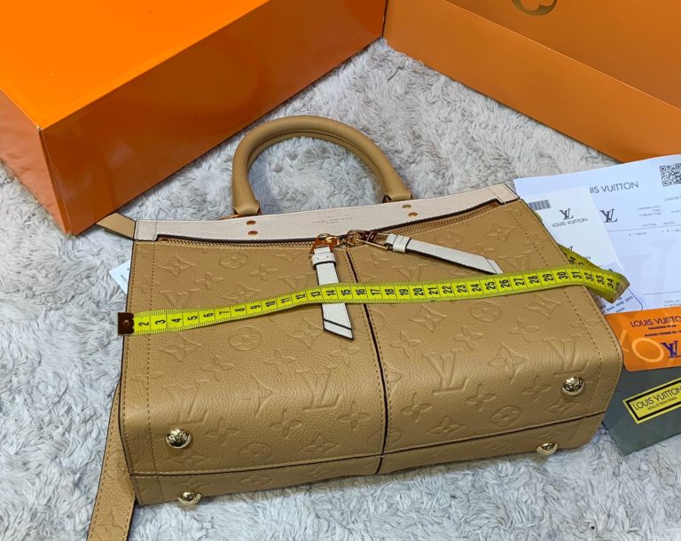 louis vuitton canta sully pm ithal sari krem 30x22 cm