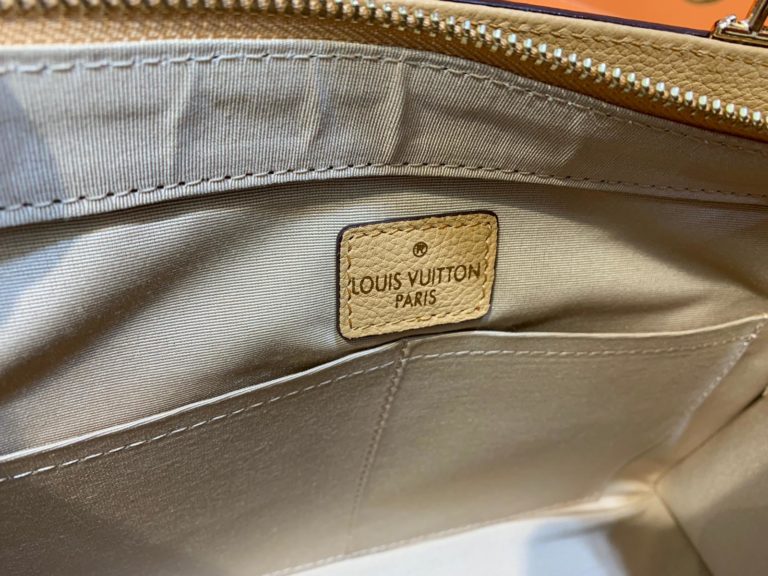 louis vuitton canta sully pm ithal sari krem 30x22 cm