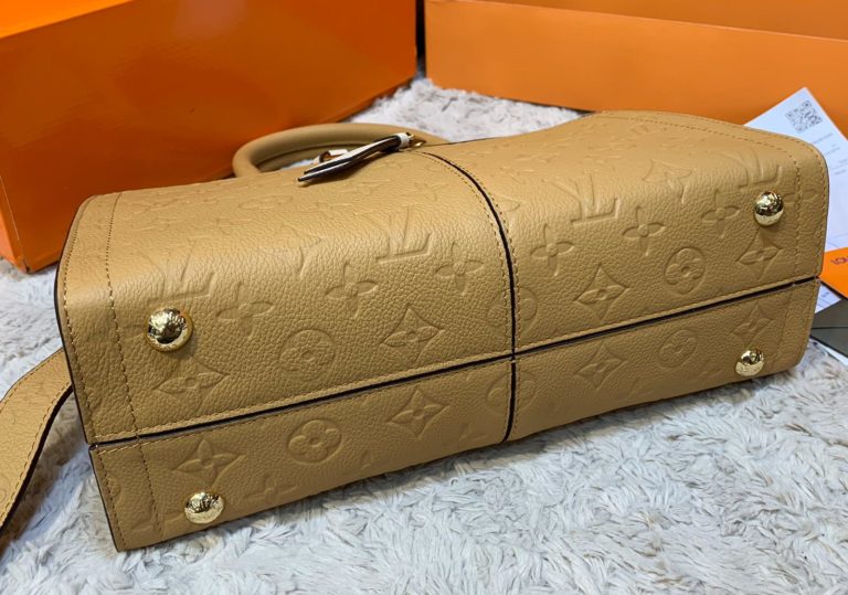 louis vuitton canta sully pm ithal sari krem 30x22 cm