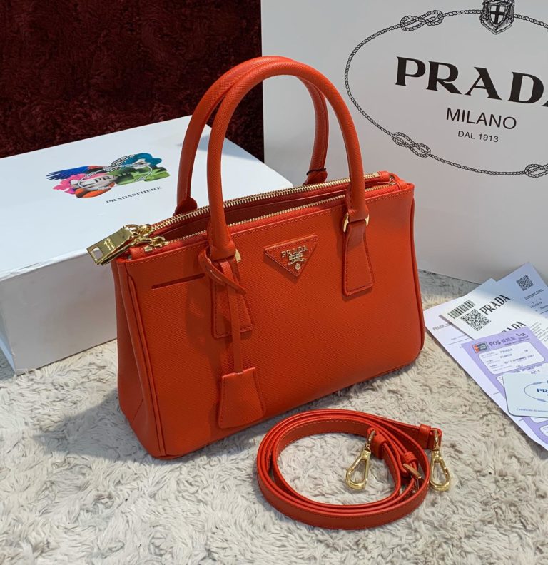 prada canta saffiano galleria kirmizi 27x18