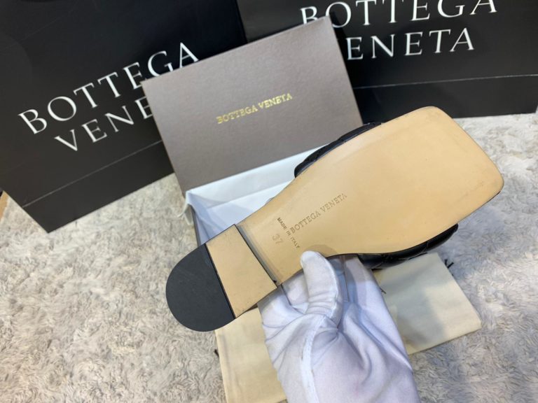 bottega terlik siyah hakiki deri