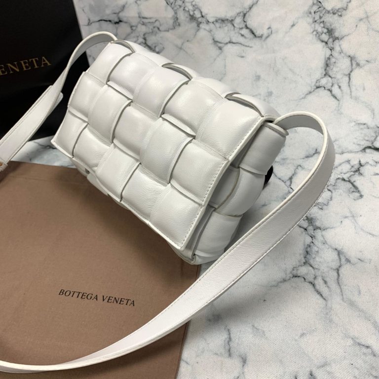 bottega vanetta canta Padded Cassette beyaz 26x18cm