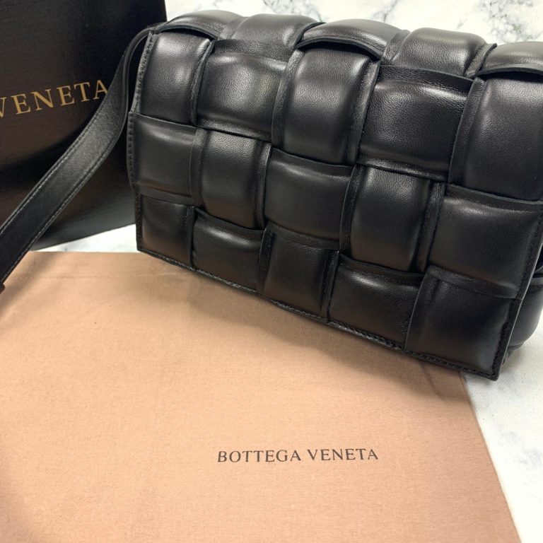 bottega vanetta canta Padded Cassette siyah 26x18cm