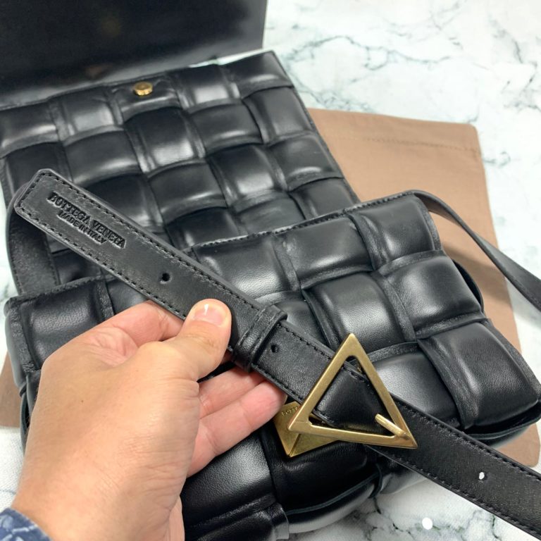 bottega vanetta canta Padded Cassette siyah 26x18cm