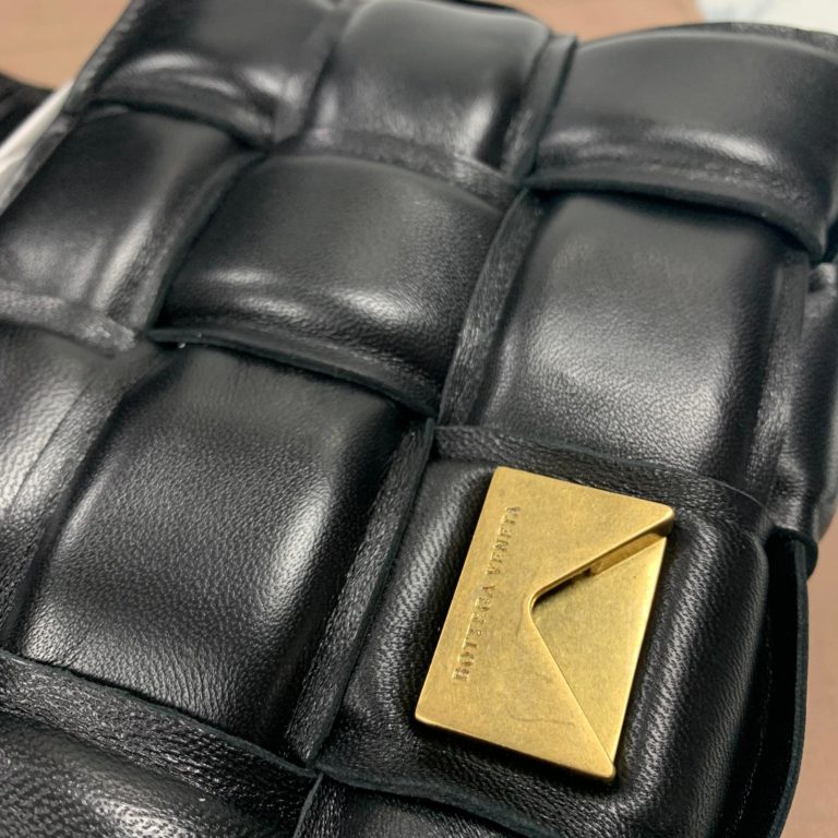 bottega vanetta canta Padded Cassette siyah 26x18cm