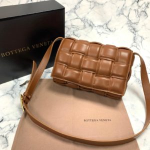 bottega vanetta canta Padded Cassette taba 26x18cm