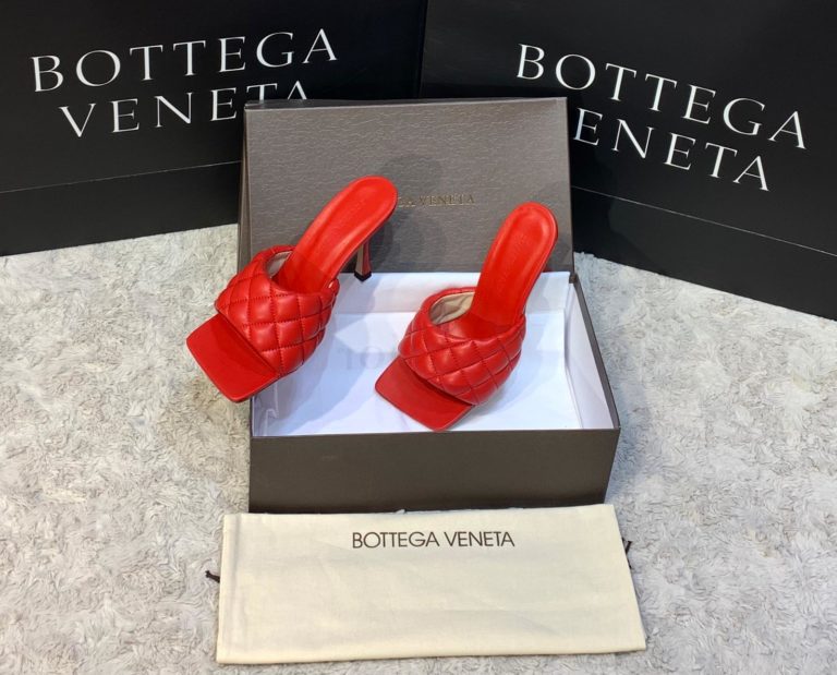 bottega vanetta terlik topuklu kirmizi
