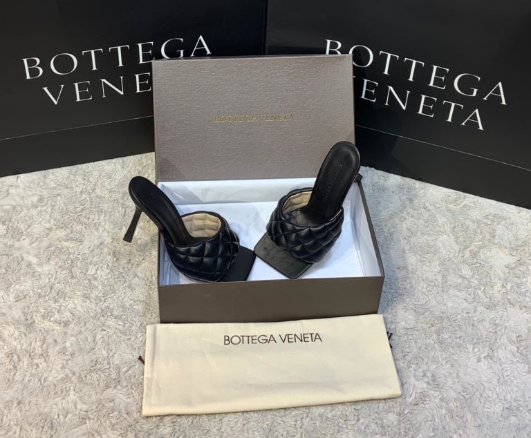 bottega vanetta terlik topuklu siyah