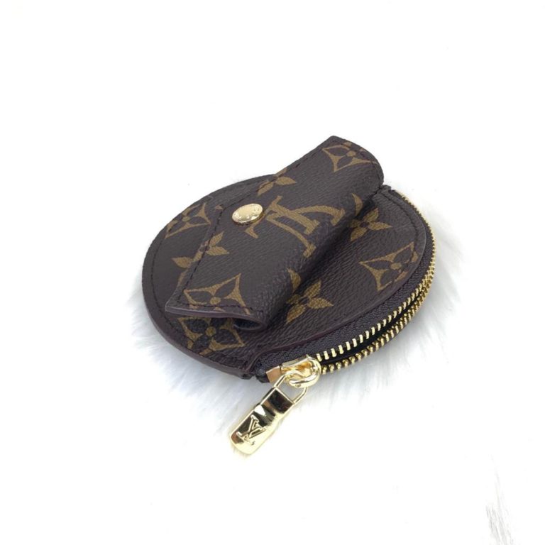 louis vuitton canta daily multi pocket belt
