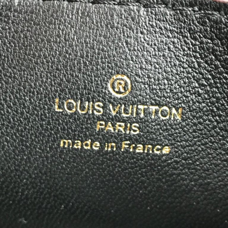 louis vuitton canta daily multi pocket belt